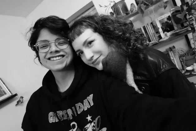 Обзор Sony ZV-1F: видеоблогинг никогда не был проще фото