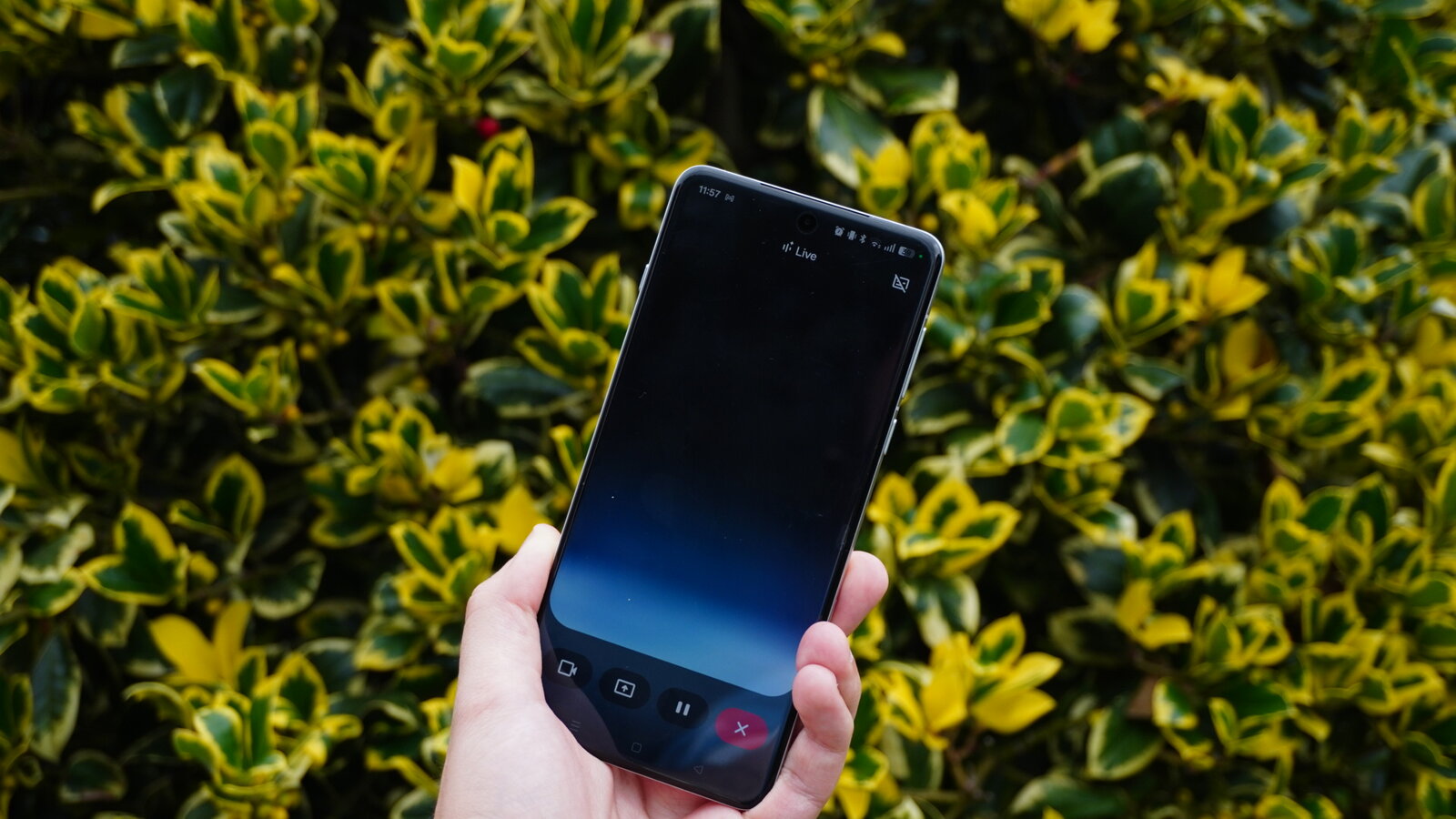 Неожиданный поворот: Apple может попросить помощи у конкурентов для Siri фото