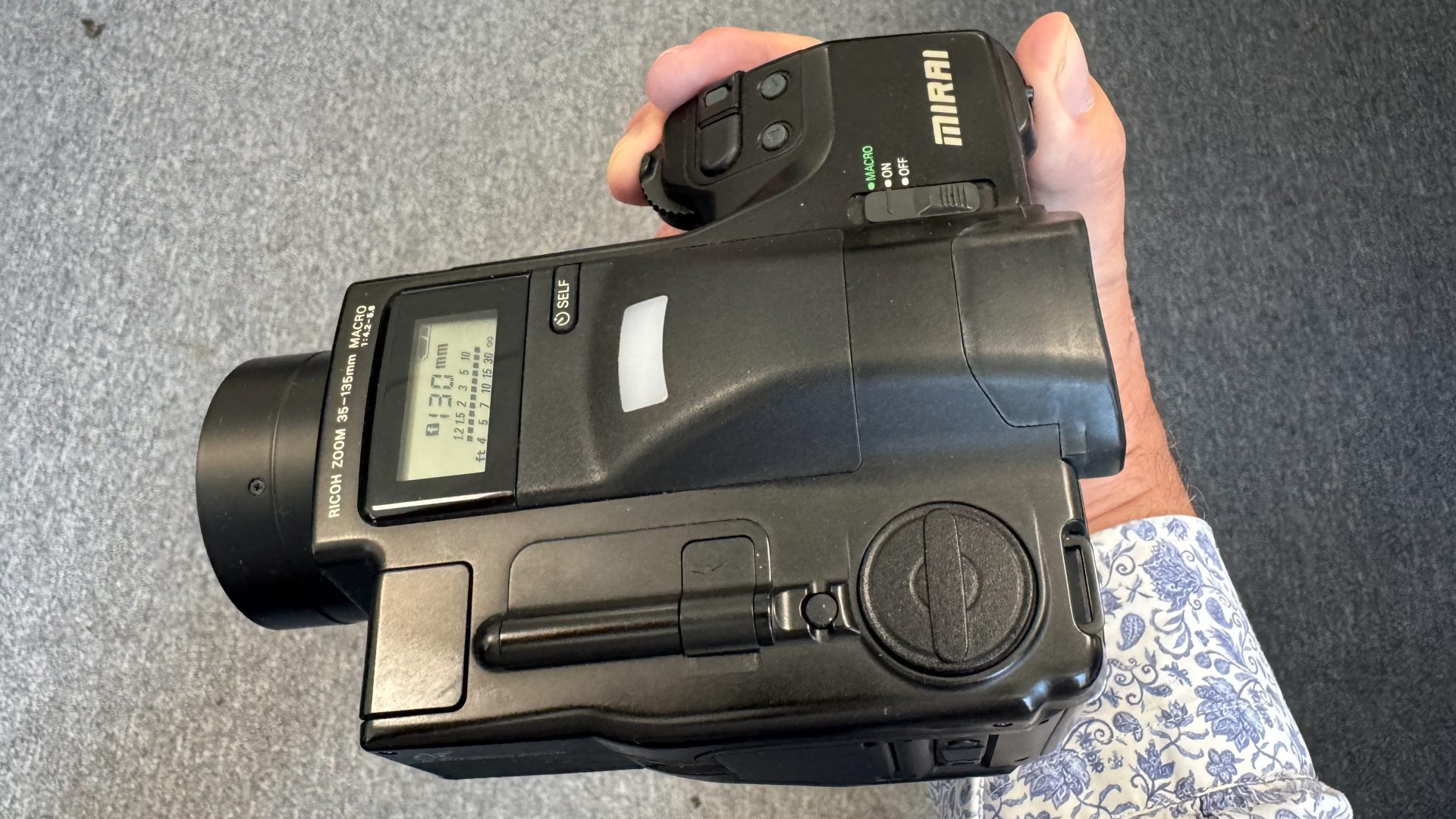 Камера из "Бэтмена": Ricoh Mirai спустя 30 лет