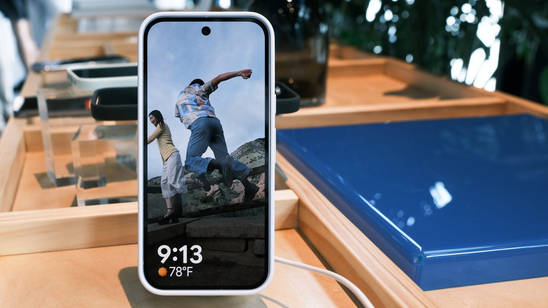 13 сенсаций с презентации Pixel 10: лучшие телефоны Google за всю историю