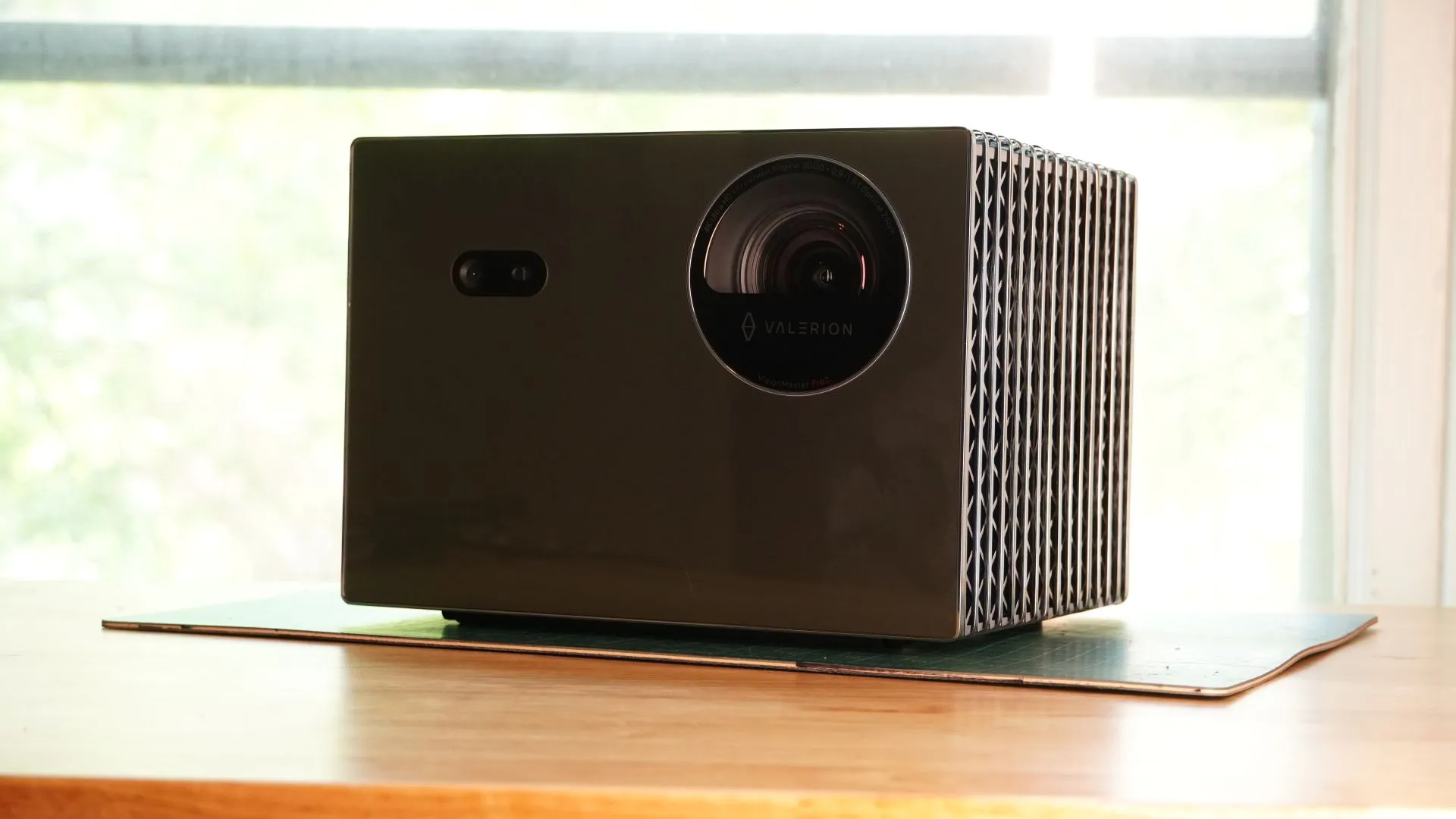 Обзор Valerion VisionMaster Pro 2: яркая картинка и кусачая цена