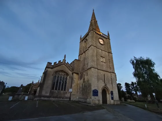 Обзор Vivo V60: создан для маньяков селфи фото