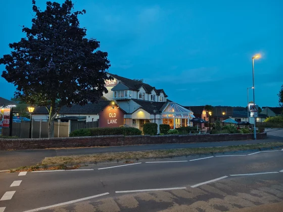 Обзор Vivo V60: создан для маньяков селфи фото