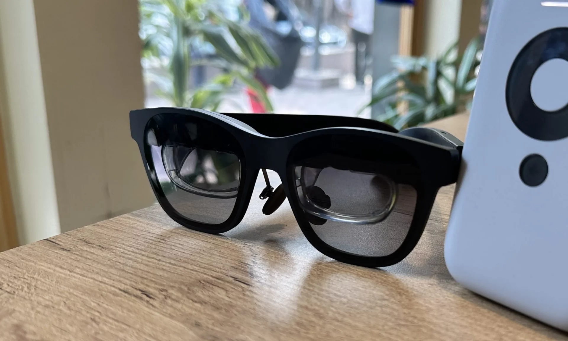 Meta готовит ответ iPhone: умные очки «Hypernova» получат дисплей, управление жестами и цену флагмана