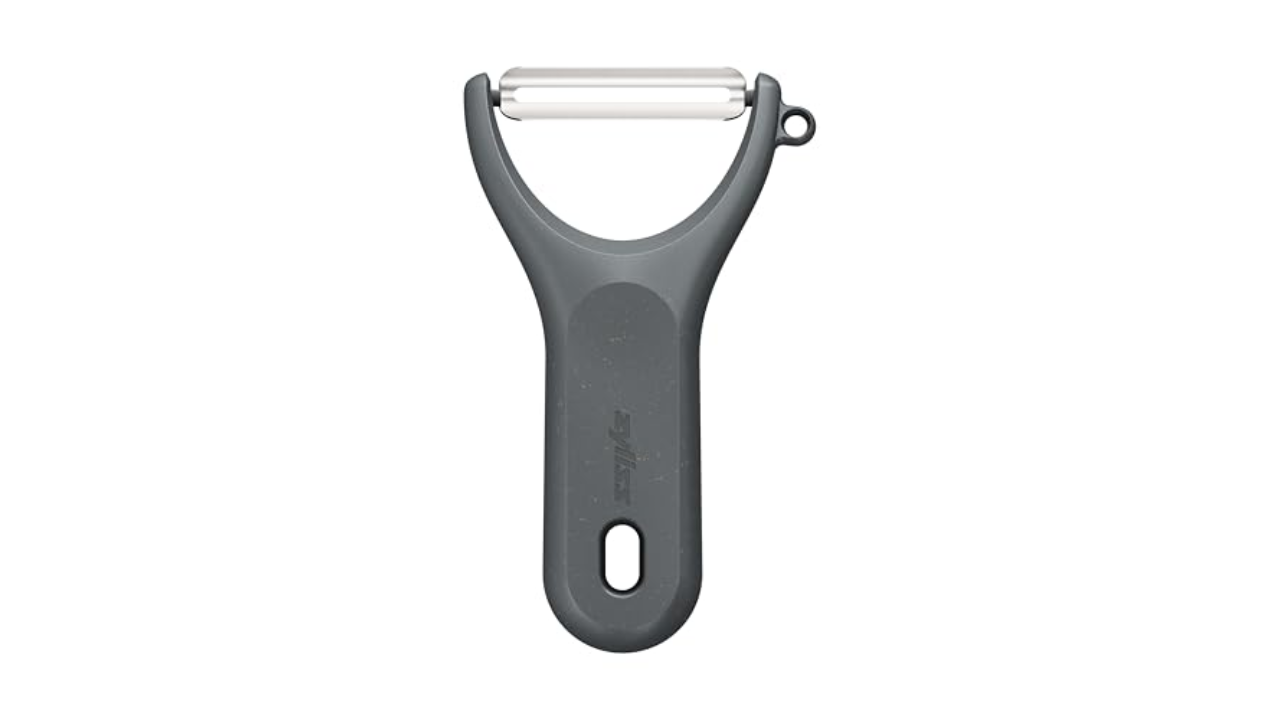 Лучшие недорогие кухонные гаджеты 2025 года картинка Y-образная овощечистка Zyliss