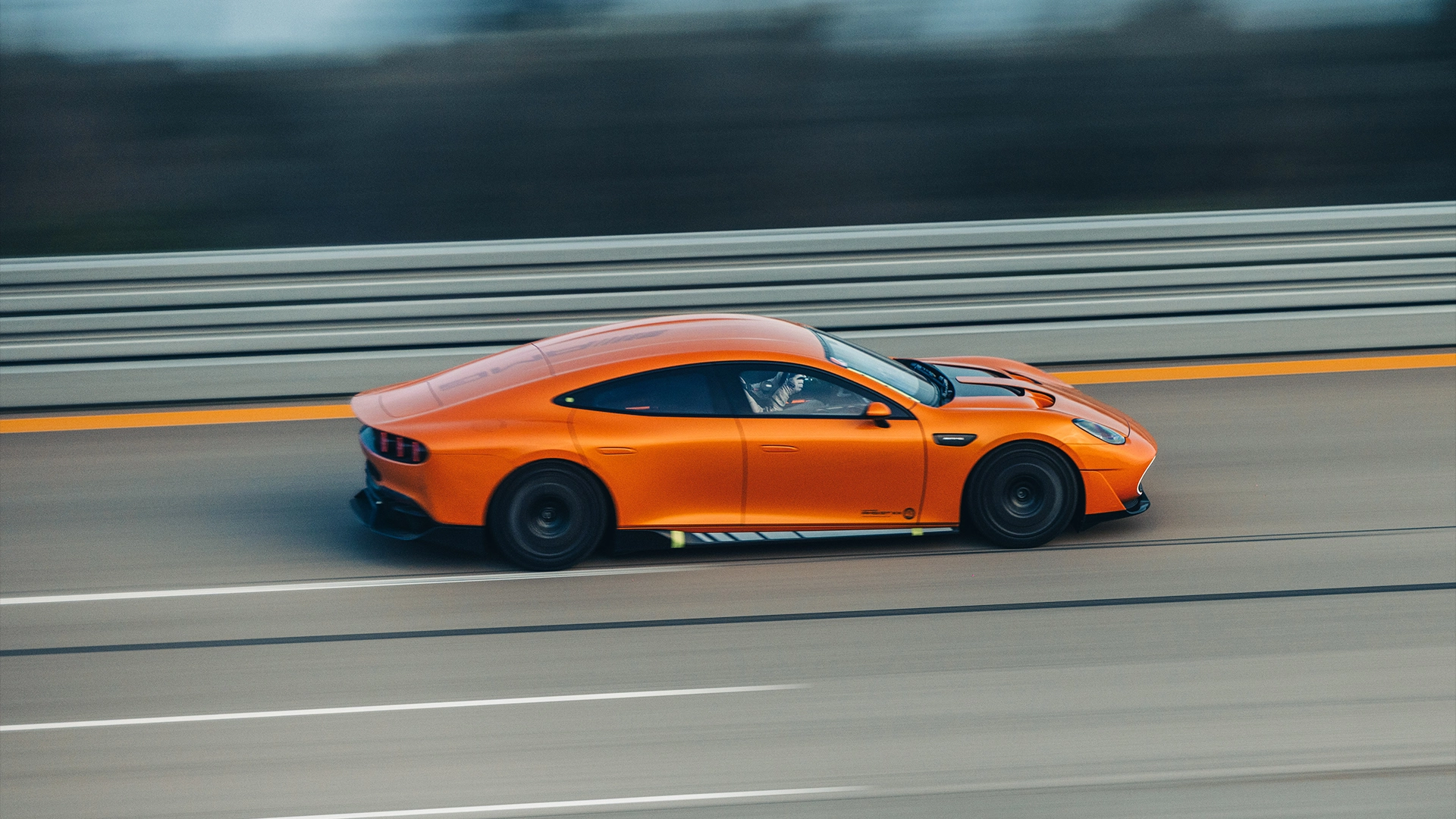 Этот дикий концепт-кар Mercedes-AMG только что побил несколько рекордов дальности для электромобилей, включая «кругосветку» за восемь дней