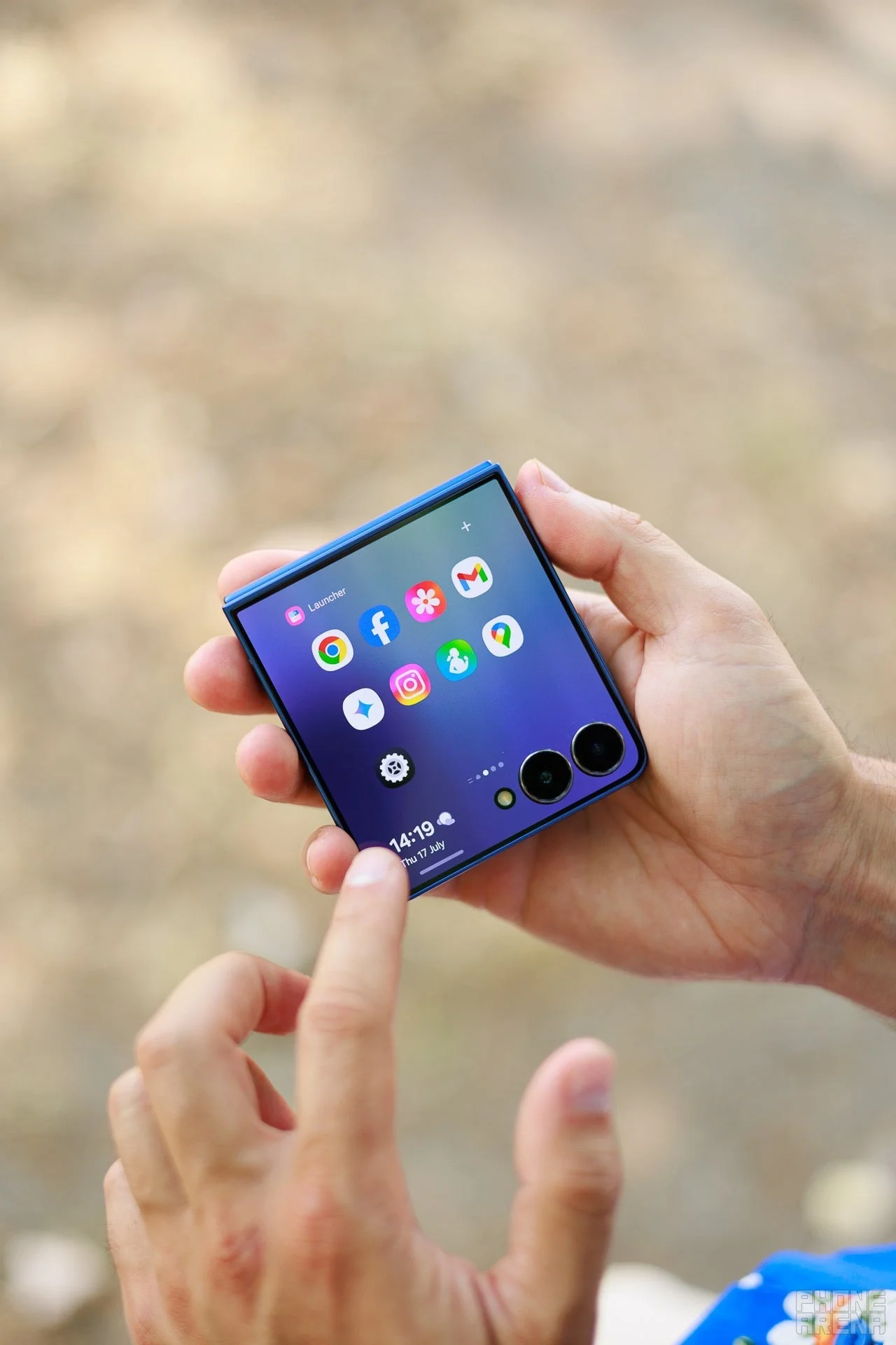 От любви до разочарования: почему Z Flip 7 не стал идеальным, и что ждём от Flip 8 картинка Galaxy Z Flip 7