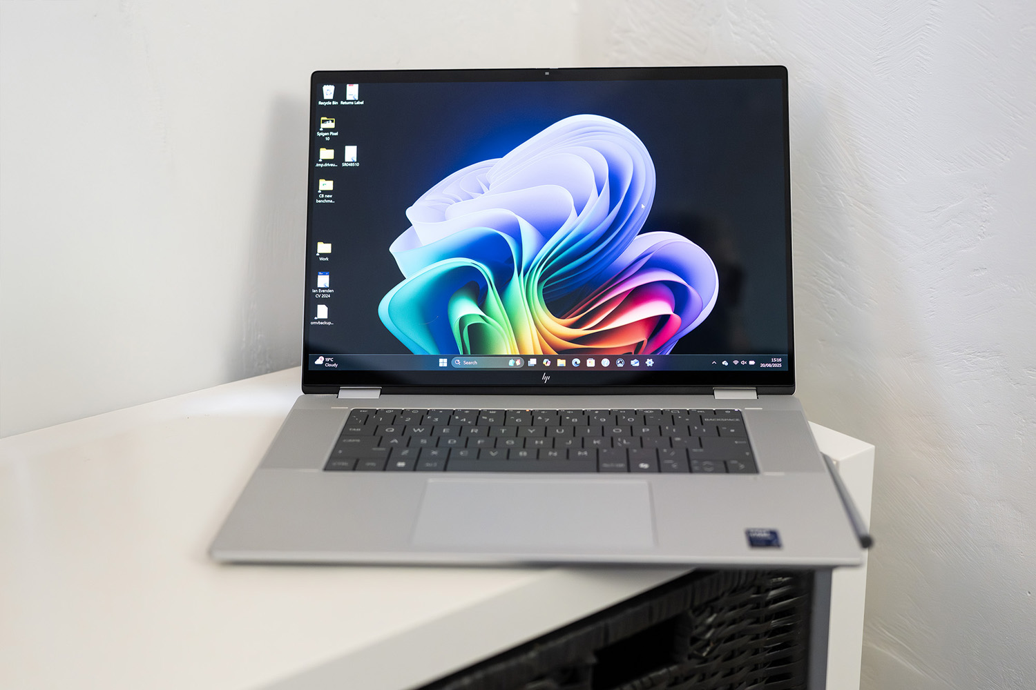 HP OmniBook X Flip 16