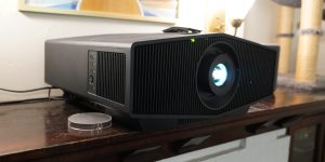 Обзор Sony Bravia Projector 7 — рекордная глубина чёрного