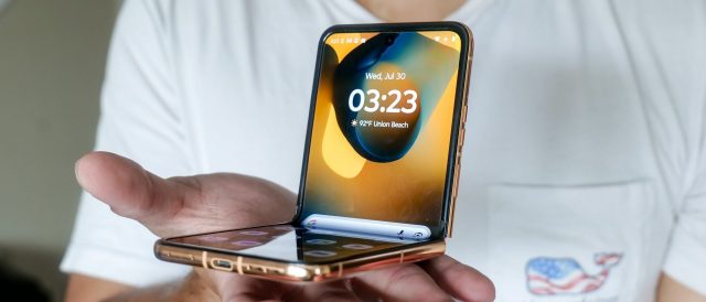 Обзор Motorola Razr Plus (2025) сомнительное обновление