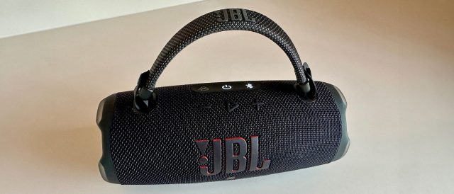 Обзор JBL Charge 6: мощная портативная колонка с Hi-Res Обзор JBL Charge 6: мощная портативная колонка с Hi-Res