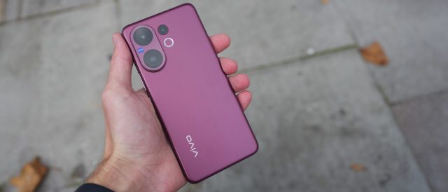 01_Vivo V60 review_ a mid‑range phone camera that goes the extra mile Vivo V60