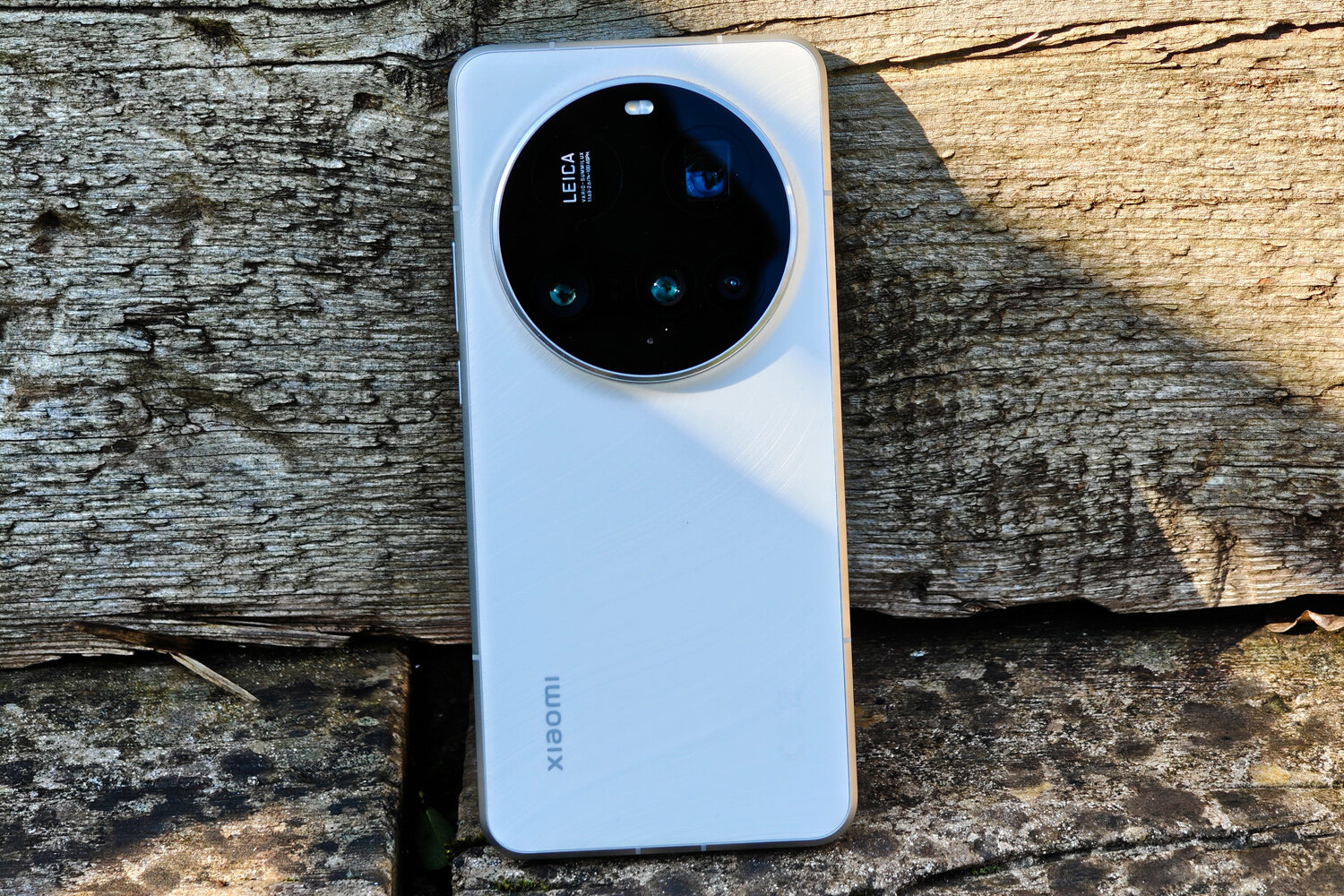 468015Обзор Xiaomi 15 Ultra — выдающаяся камера и аксессуары