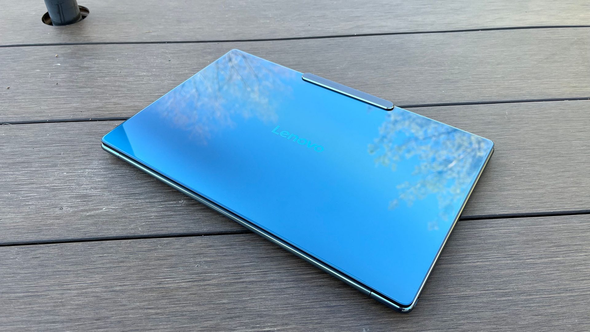 Lenovo Yoga Slim 9i впечатлил меня, несмотря на цену и отсутствие аудиоразъема фото