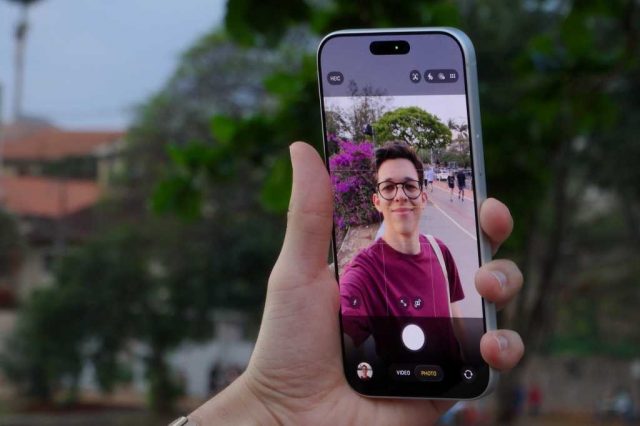 iPhone 17 против iPhone 16: тест фронт-камер показал разницу