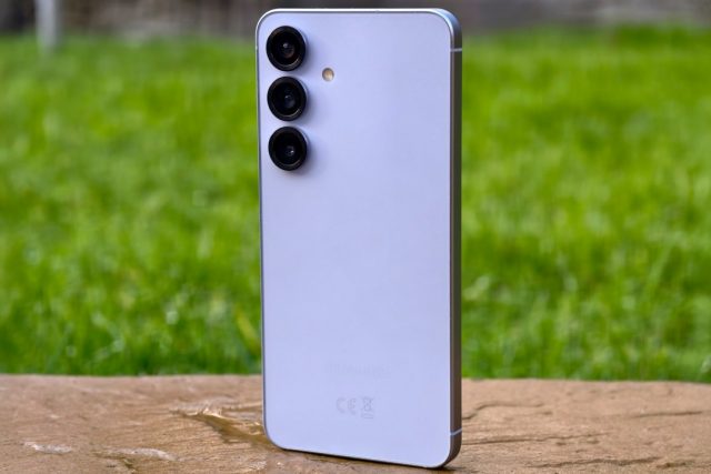 Обзор Samsung Galaxy S25 — компактный флагман 2025 года