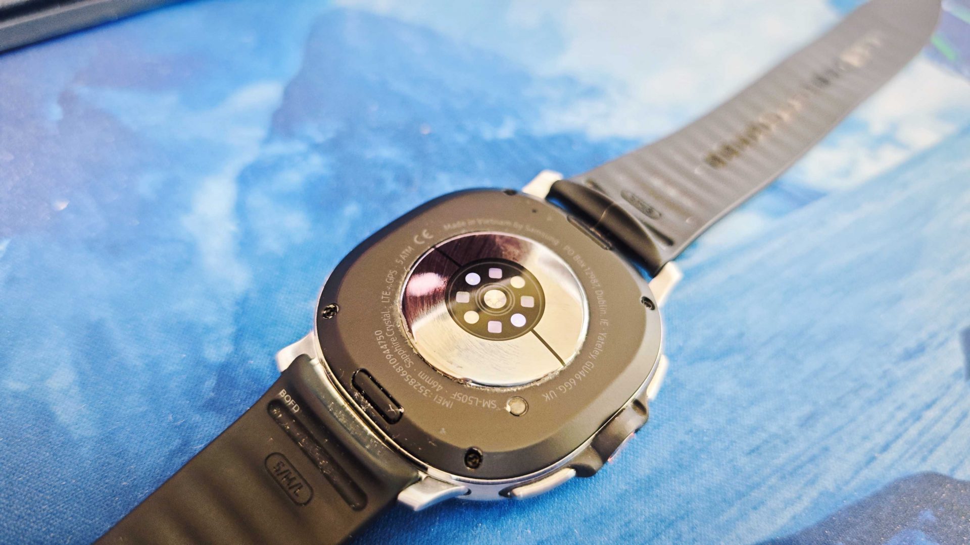 Обзор Samsung Galaxy Watch 8: часы, которые меняют мнение картинка Galaxy Watch 8 Classic