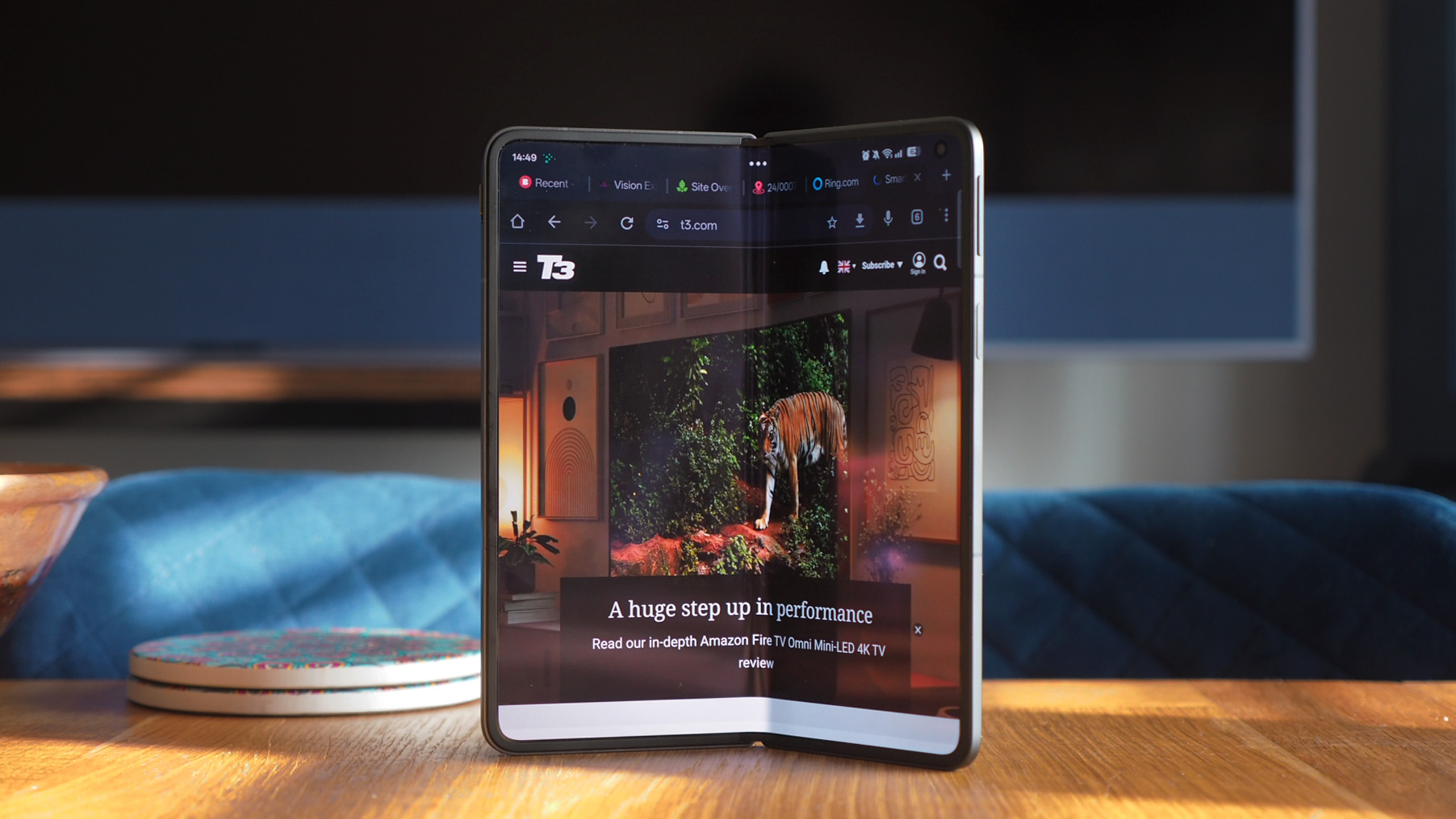 484584Обзор Oppo Find N5: самый горячий складной смартфон 2025 года