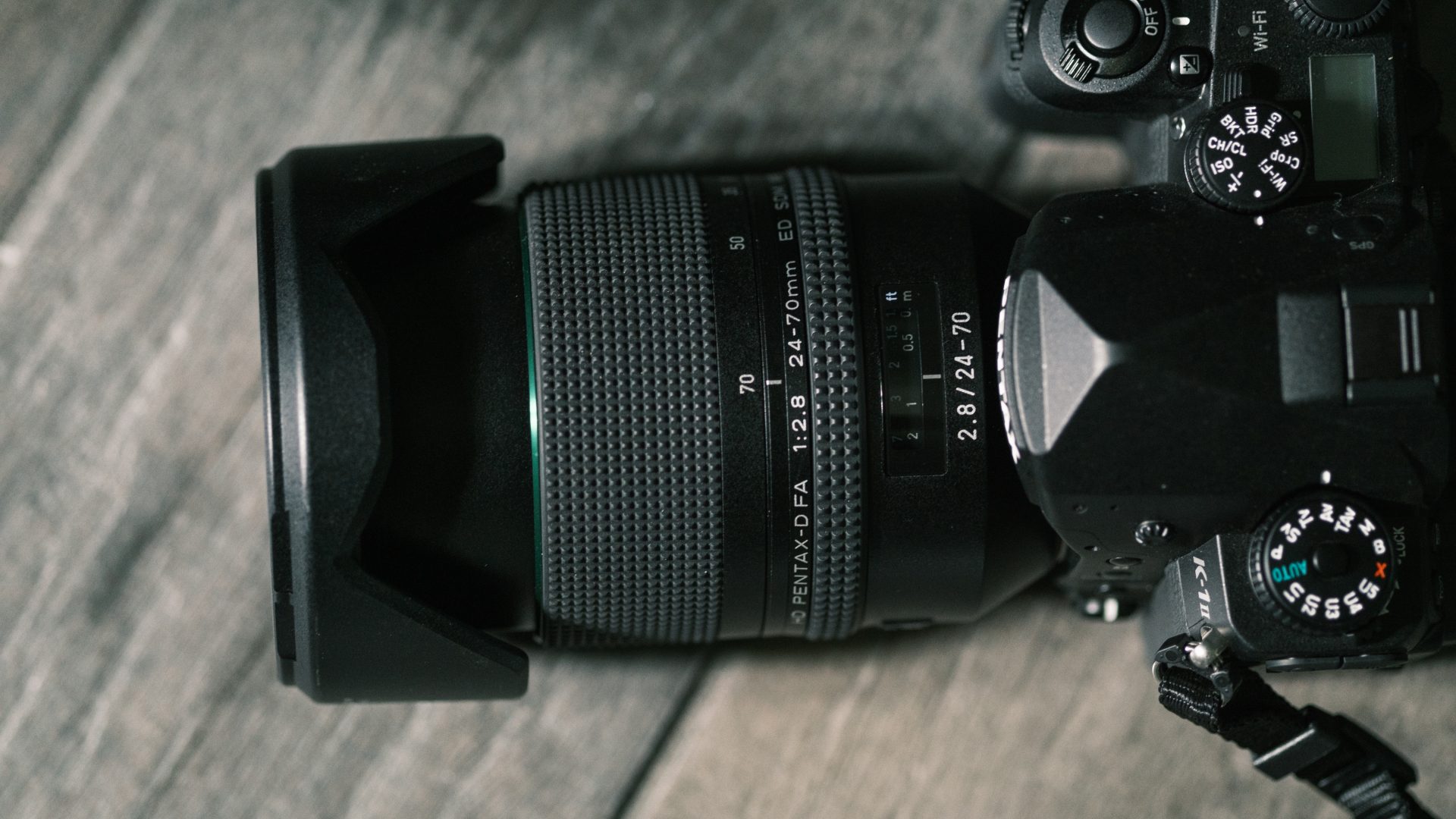  Pentax-D FA 24-70mm f/2.8: 