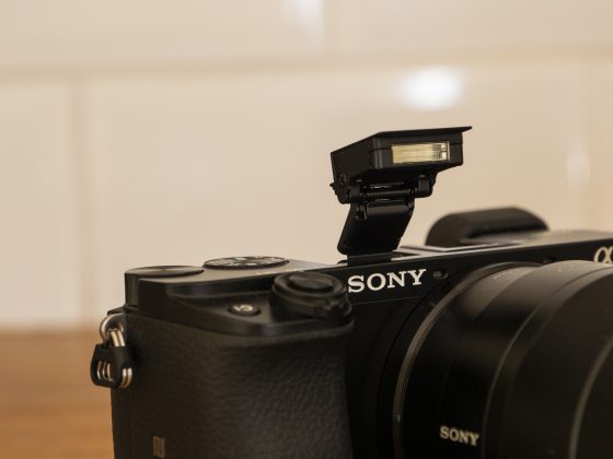 Sony A6100