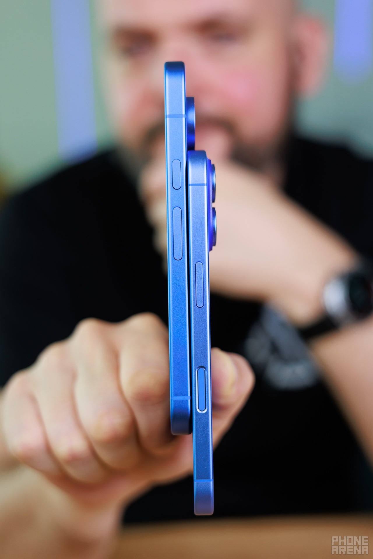 Pixel 10 против iPhone 16