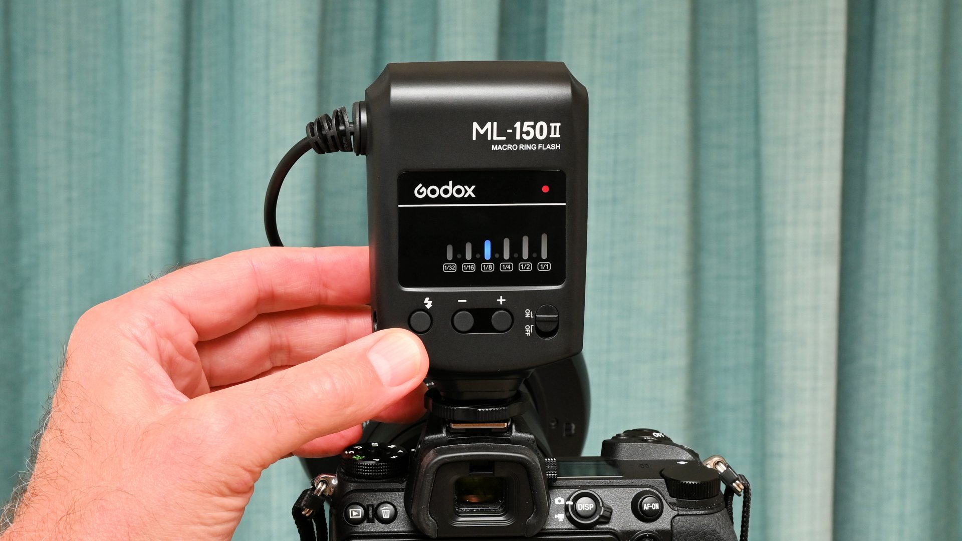 Обзор Godox ML-150II Macro Ring Flash — простая и ровная вспышка картинка Godox ML-150II Macro Ring Flash