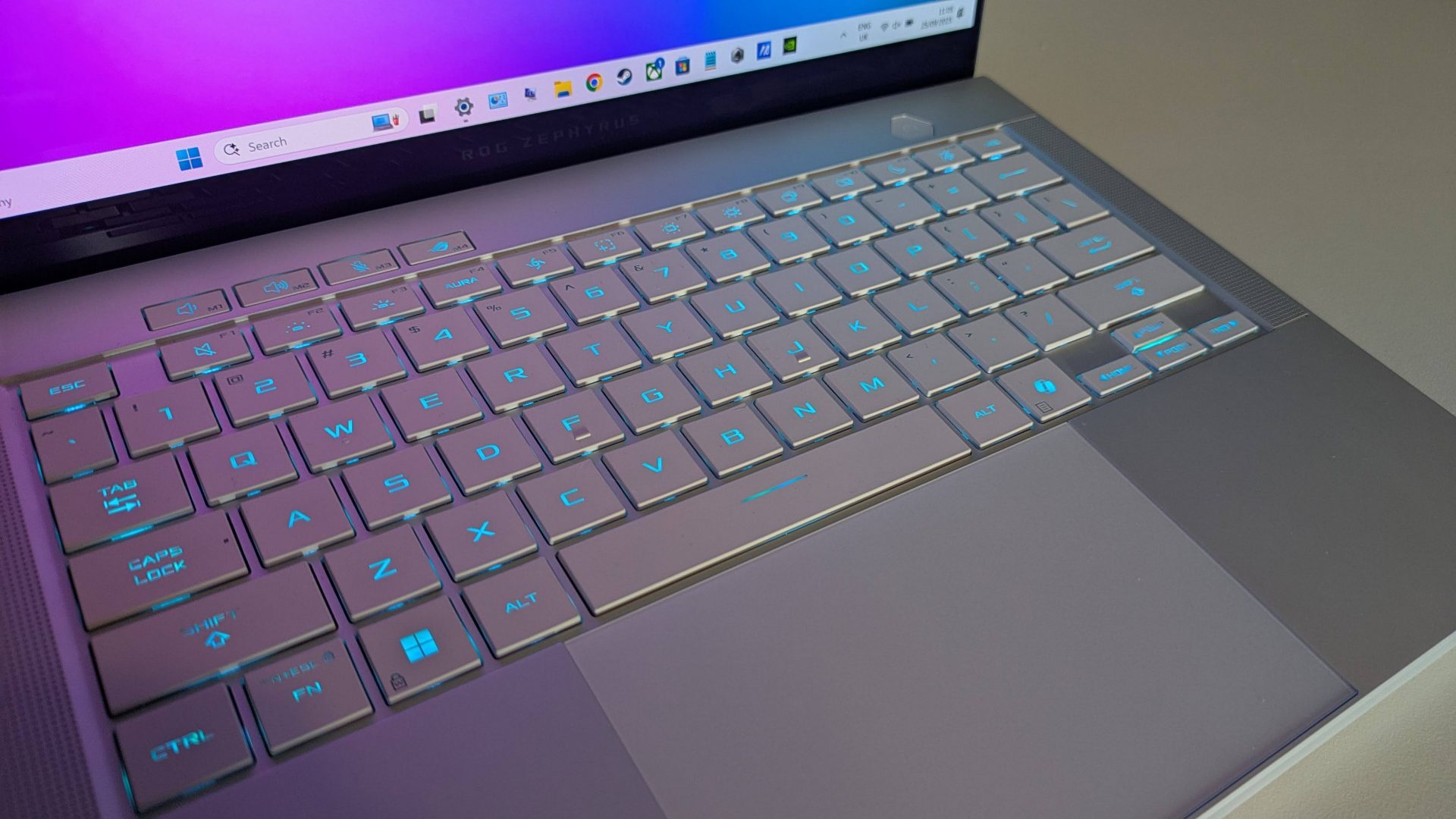  Asus ROG Zephyrus G14 (2025)