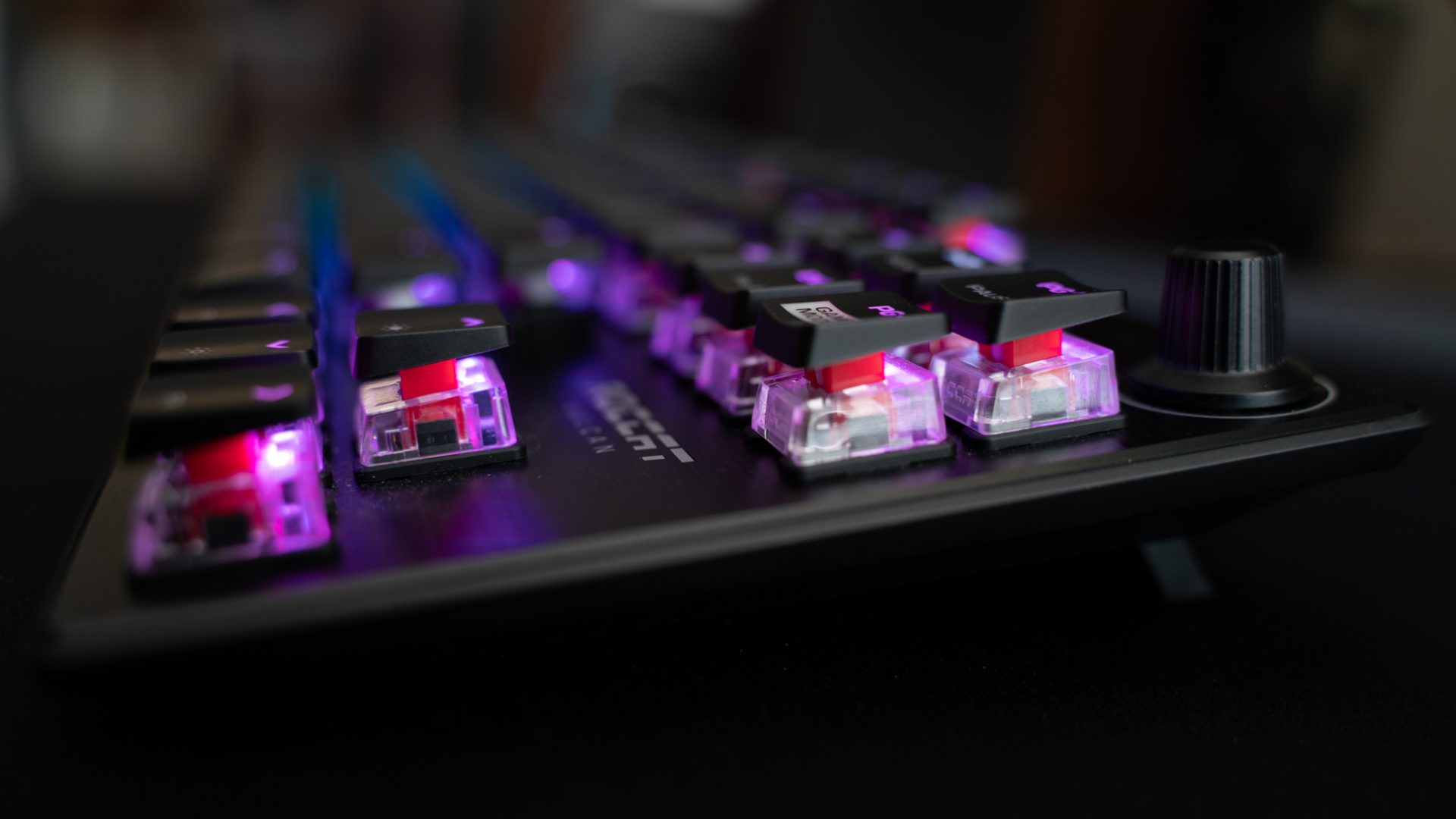 Roccat Vulcan TKL Pro