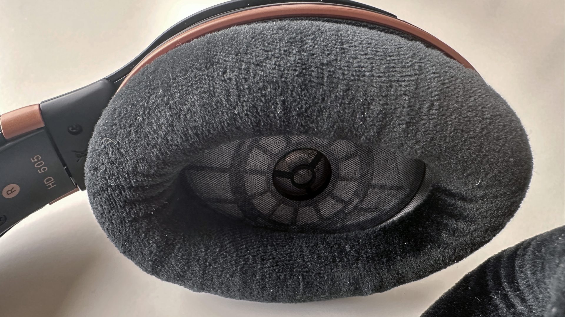 Обзор Sennheiser HD 505: доступные Hi-Fi наушники картинка Sennheiser HD 505