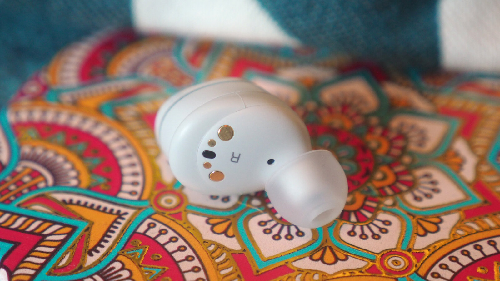 Обзор Bowers & Wilkins Pi6: сенсационный звук и обычный ANC картинка Bowers & Wilkins Pi6