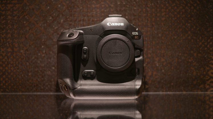 Canon EOS R1