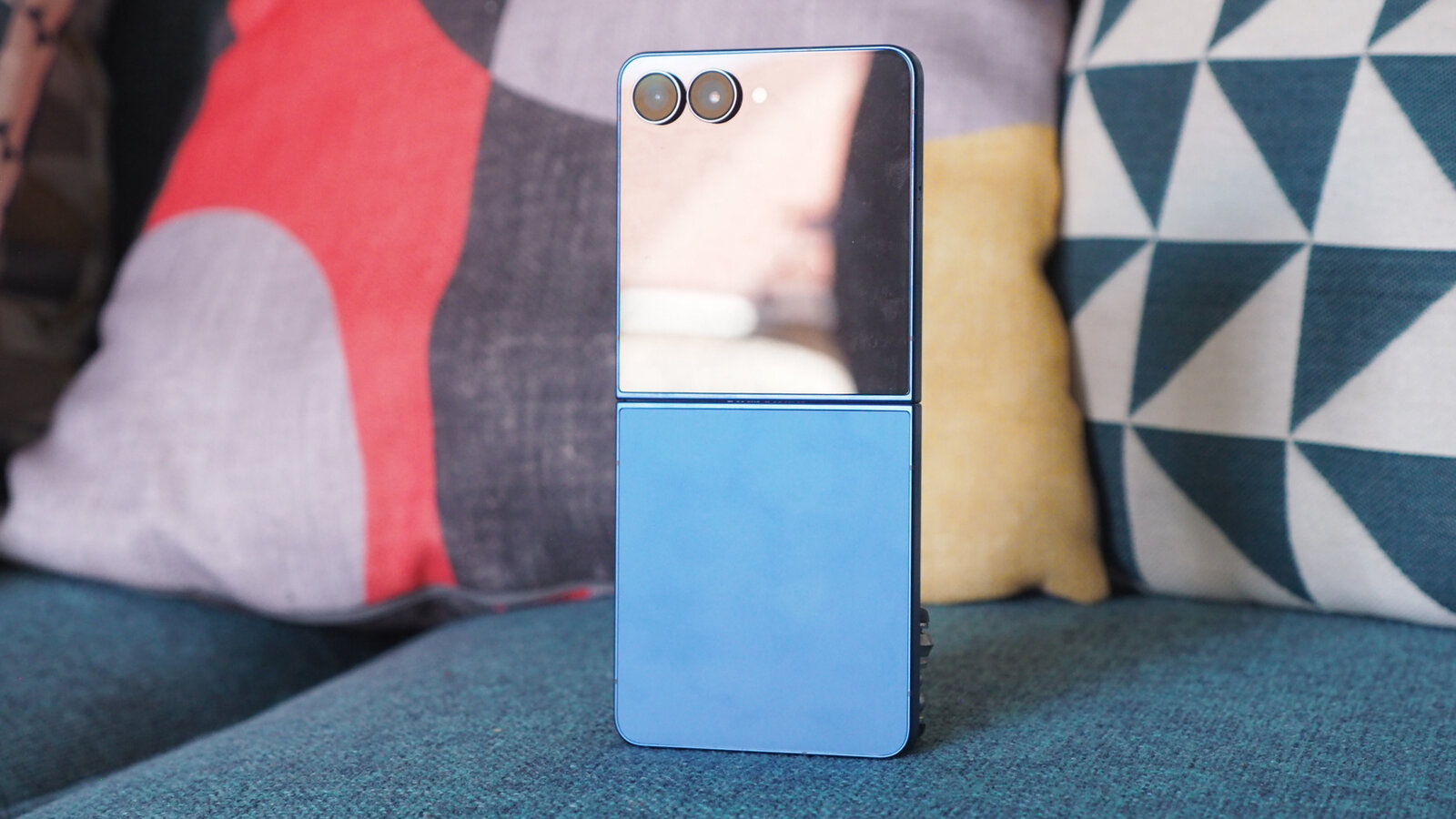 Samsung Galaxy Z Flip 7 