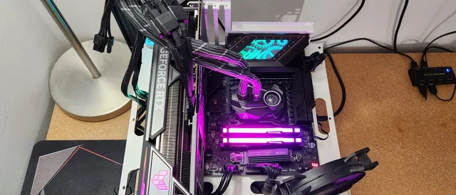 ASRock X870E Taichi ASRock X870E Taichi