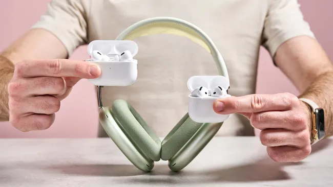 454339Apple AirPods – полный обзор и сравнение поколений