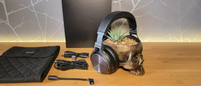 Corsair Virtuoso RGB Wireless XT Corsair Virtuoso RGB Wireless XT