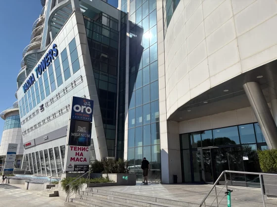 Pixel 10 против iPhone 16