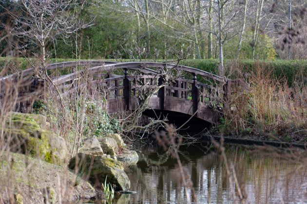 Lumix S 28-200mm f/4-7.1