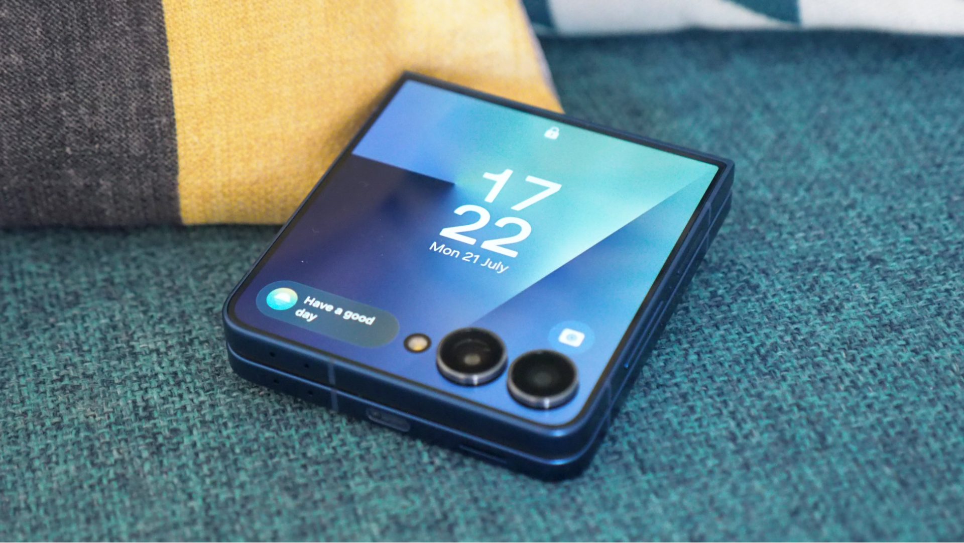 Samsung Galaxy Z Flip 7 