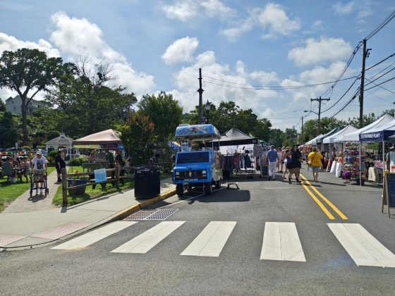 Motorola Razr Plus (2025)