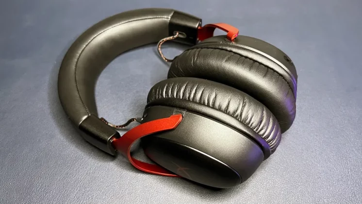 HyperX Cloud III-11