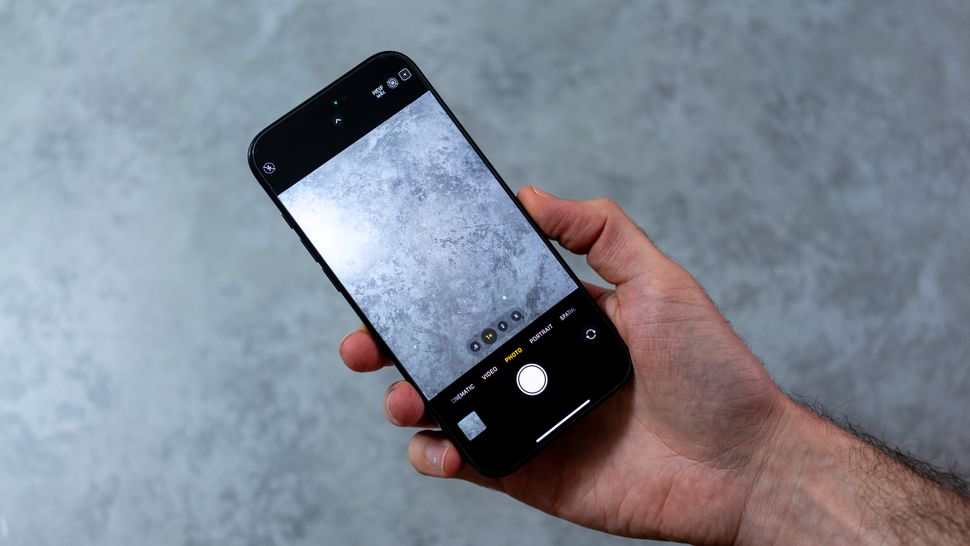 Apple iPhone 16 Pro Max-2