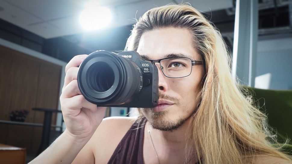 Canon EOS R6 Mark II-2