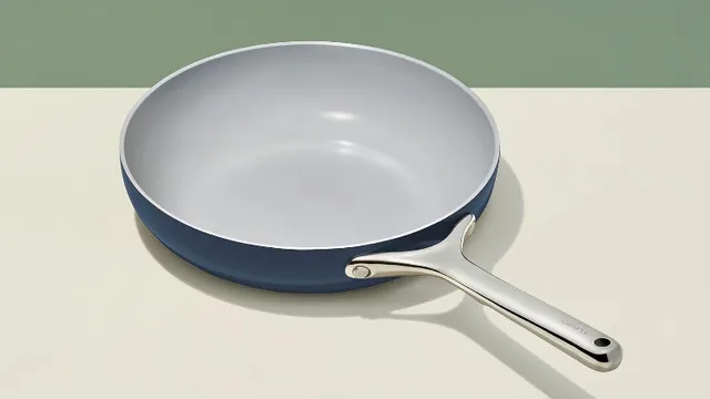 Керамическая сковорода для жарки с тмином