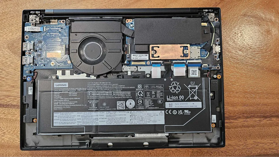 Lenovo ThinkPad T14s Gen 6-13