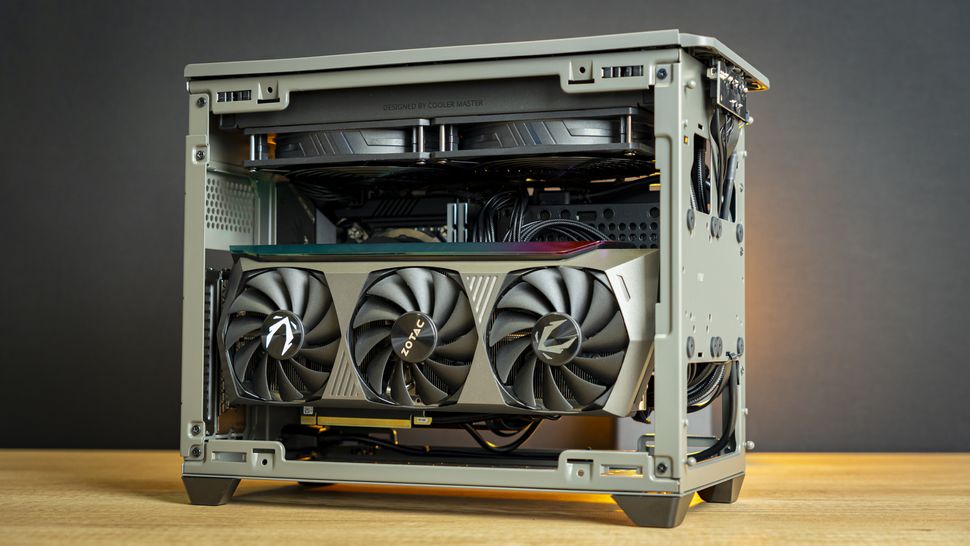 Cooler Master NR200P Max-21