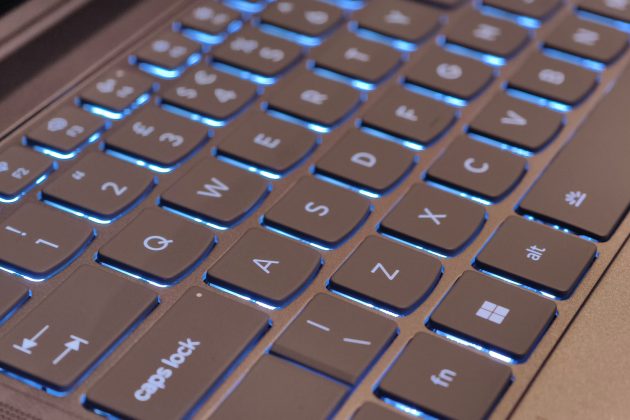 Lenovo Yoga Slim 7i Aura Edition