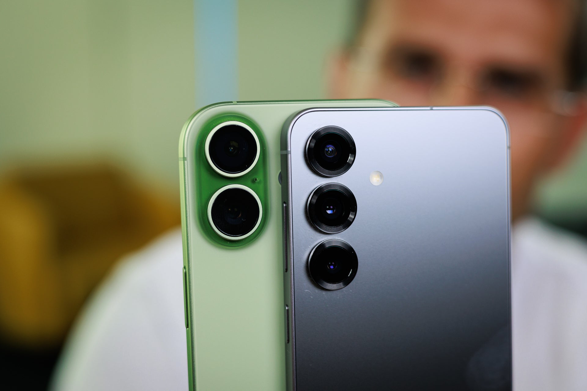 iPhone 17 против Galaxy S25: битва флагманов