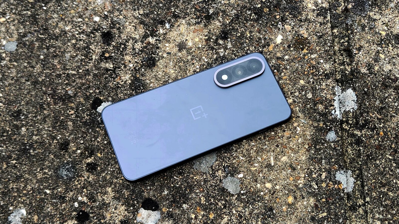 Обзор OnePlus Nord 5 — 144 Гц экран и Snapdragon 8s Gen 3 фото