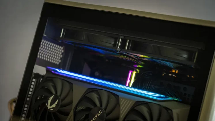 Cooler Master NR200P Max-26