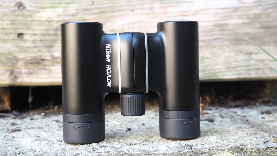 Nikon Aculon T02 10x21-3